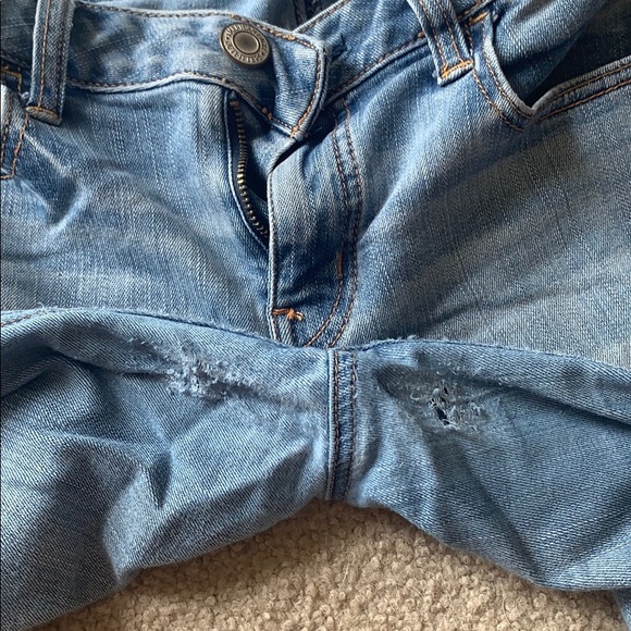 American Eagle ripped jeans - Picture 6 of 6